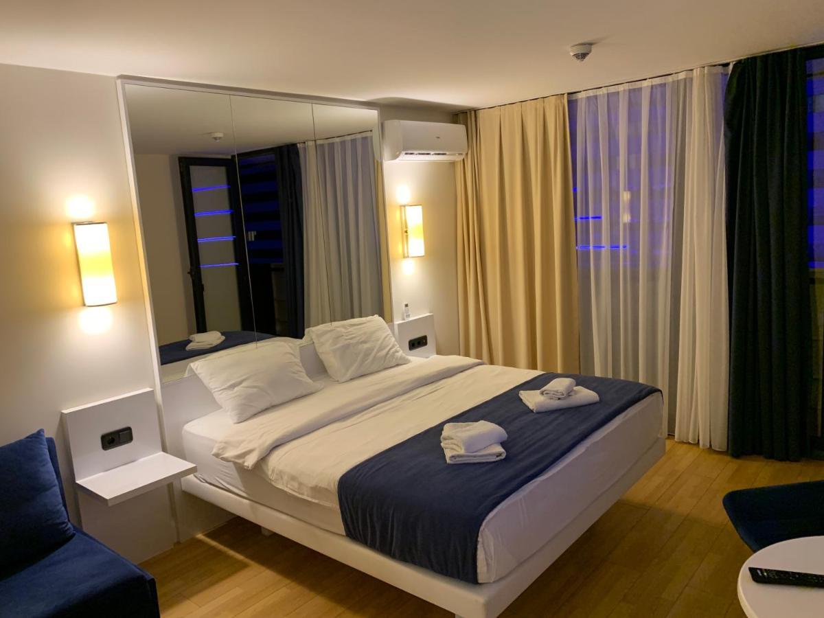 Vip Aparthotel Orbi City Sea View Batumi Exterior photo