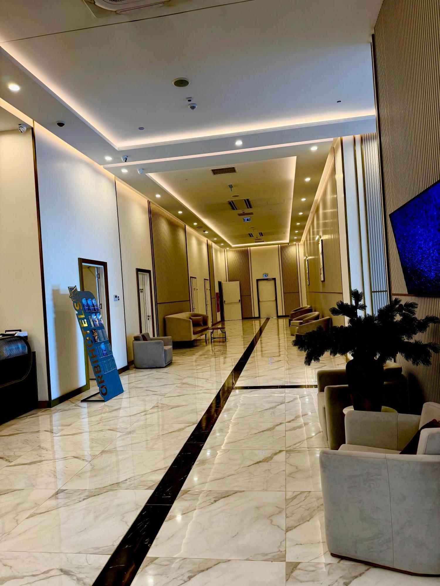 Vip Aparthotel Orbi City Sea View Batumi Exterior photo